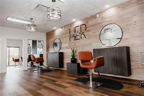 Her Salon .